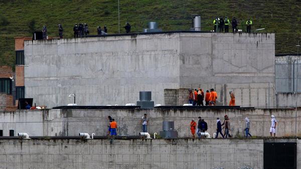 Autoridades elevan a más de 100 la cifra de muertos tras el motín en una cárcel de Ecuador - Megacadena — Últimas Noticias de Paraguay