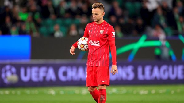 Sevilla salva un punto de penal