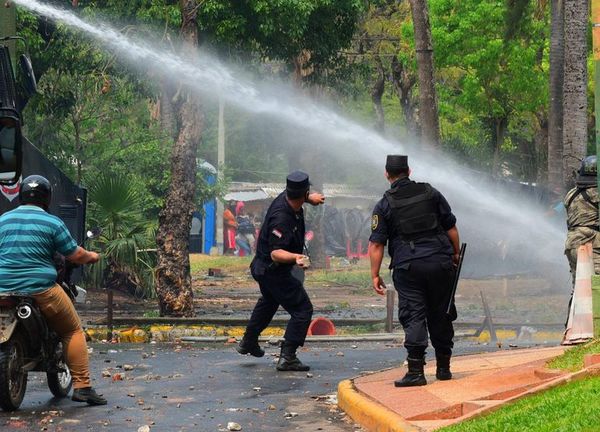 Ministro Giuzzio confiesa estar ya “harto” de las críticas a su gestión - Nacionales - ABC Color