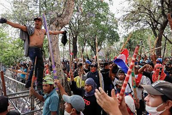 Indígenas amenazan al Pte. Abdo dan 48 hs. para vetar la ley contra invasores | OnLivePy