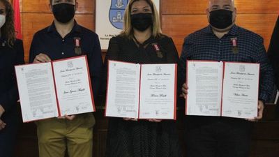 Familia Masulli recibe medalla por acción solidaria en pandemia