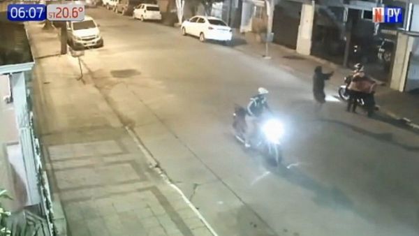 Roban la moto a un repartidor de comidas en San Vicente