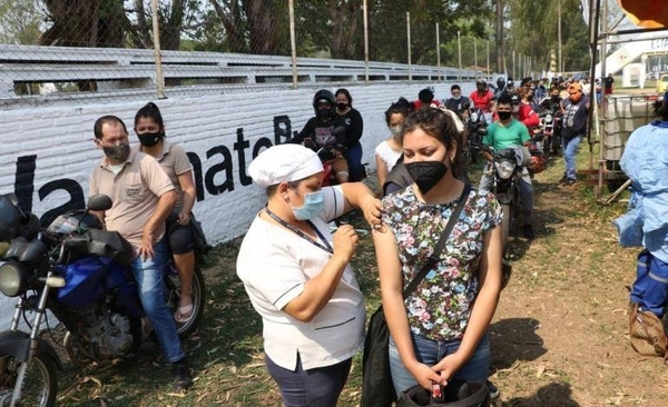 Diario HOY | Segundas dosis de 4 plataformas con varios cambios de vacunatorios