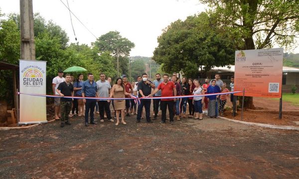 Municipalidad de C. del Este inaugura nuevo empedrado en entorno de la UNE – Diario TNPRESS