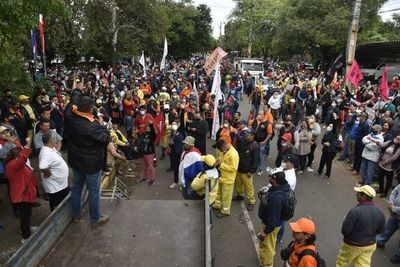 “La guerra continúa”, dice Humberto Blasco sobre aumento de salarios en Municipalidad de Asunción - Nacionales - ABC Color