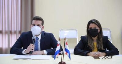 Mario Abdo promulga ley que eleva penas a invasores de tierras