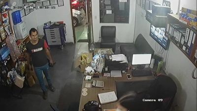 Cae joven que supuestamente hurtó dinero de un taller tras pedir trabajo - Nacionales - ABC Color