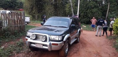 Dos jóvenes detenidos y otro está prófugo en caso de robo agravado a un local comercial en Carapeguá - Nacionales - ABC Color