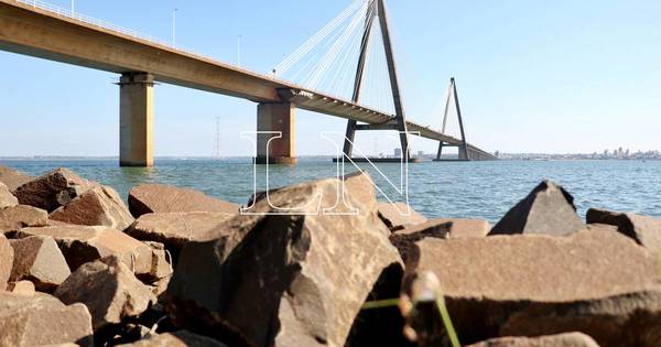 La Nación / Reapertura de puente que une Encarnación y Posadas podría no darse mañana