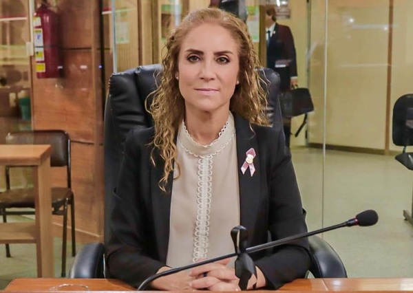 Elena Alfonsi se postula por la reelección a la concejalía de Asunción