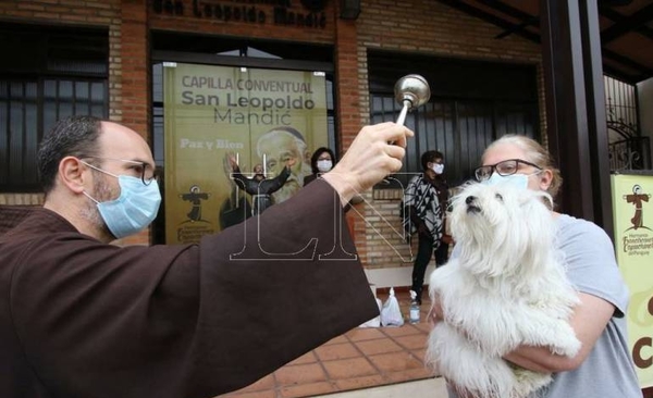 Diario HOY | Capuchinos invitan a bendición de mascotas