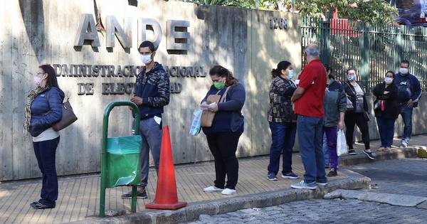 La Nación / Diputados plantean suspensión y reprogramación de deudas para clientes de la Ande