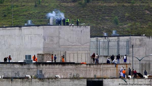 Al menos 116 muertos por motín 'en la peor masacre carcelaria de Ecuador'
