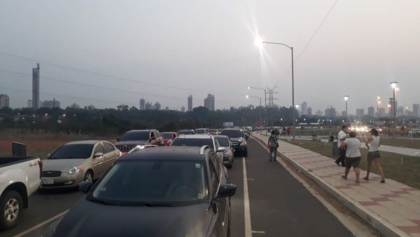 Ante caos en vacunatorios, Salud garantiza segunda dosis para este viernes