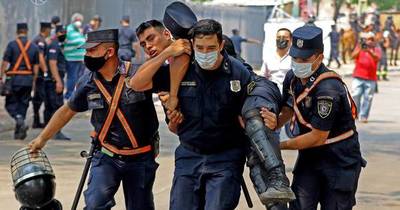 La Nación / Incidentes frente al Congreso - OJO Galería