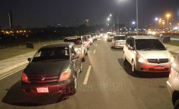 Diario HOY | Admiten error de planificación y garantizan dosis para vacunación de este viernes