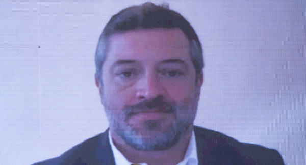Candidato de derecha chileno retira 10 % de pensiones pese a estar en contra - MarketData