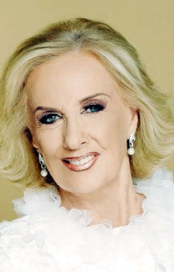 La actriz argentina Mirtha Legrand fue intervenida para colocarle “stents” - Mundo - ABC Color