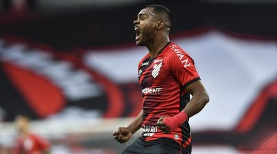 Todos brasileños: Paranaense elimina a Peñarol y medirá a Bragantino en la final