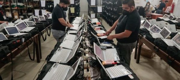Ultiman preparativos para distribuir kits electorales a los locales de votación - ADN Digital