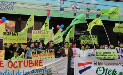 Diario HOY | Docentes tienen aumento salarial desde hoy, pero también inician huelga