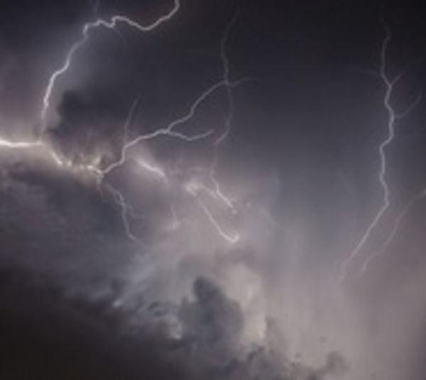 Tormentas continuarían durante este viernes - Paraguay.com