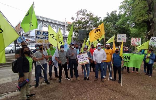 Huelga de docentes: rechazan propuesta del MEC y reclaman reajuste del 16%