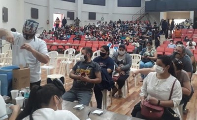 El Ministerio de Salud sigue hoy con la aplicación de la segunda dosis