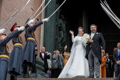 Heredero al trono ruso contrae matrimonio con la italiana Rebecca Bettarini - Mundo - ABC Color
