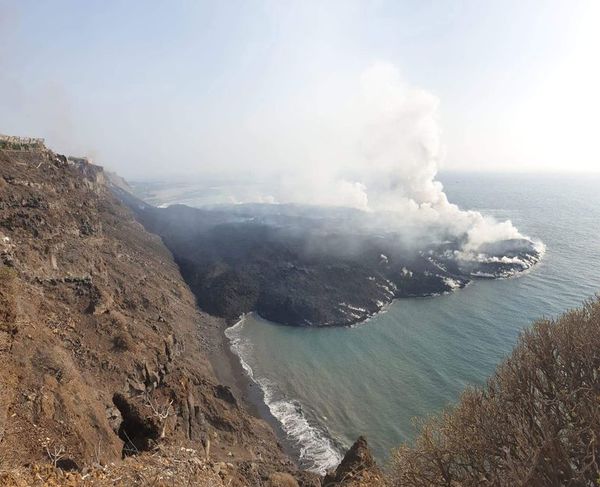 El delta generado por la lava del volcán de La Palma supera las 20 hectáreas - Mundo - ABC Color