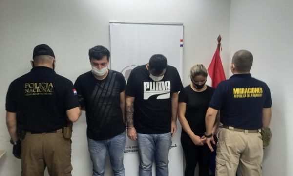 Expulsan del territorio a tres brasileños