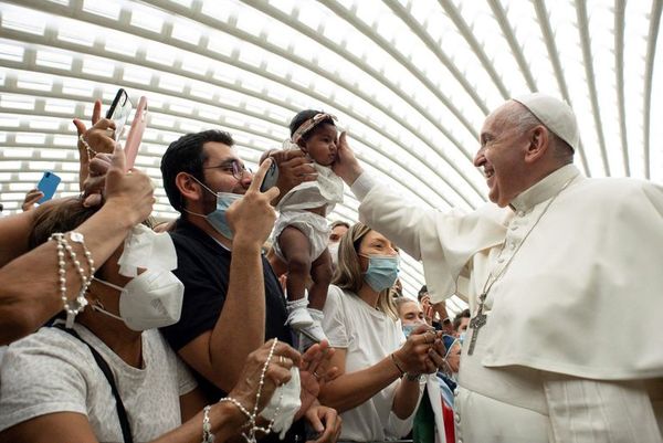 El papa pide que se escuche y no defrauden a los jóvenes que piden cambios - Mundo - ABC Color