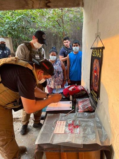 Detienen a madre e hijo que distribuían drogas en Villa Hayes
