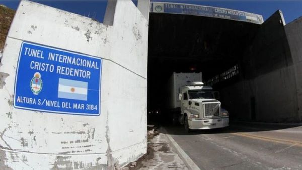 Argentina abre pasos fronterizos terrestres con Chile y Brasil