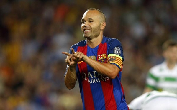 El paraguayo que está en el 'equipo ideal' de Andrés Iniesta
