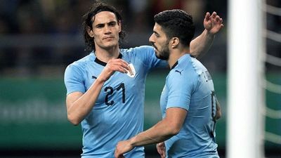 Suárez y Cavani destacan en convocatoria de Uruguay