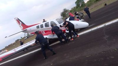Aeronave de Zuny Castiñeira sufre percance al aterrizar en Salto del Guairá - Nacionales - ABC Color