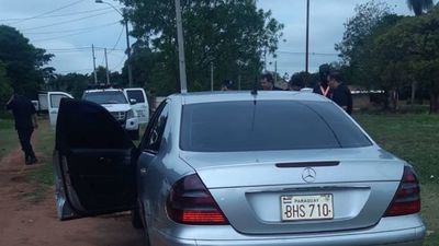 Policía Nacional captura a dos hombres y recupera vehículo robado