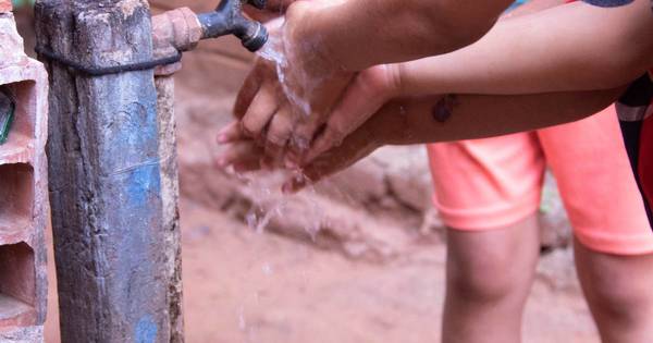 La Nación / Día del Hábitat: buscan mejorar provisión de agua y baños para más de 30 familias de Luque