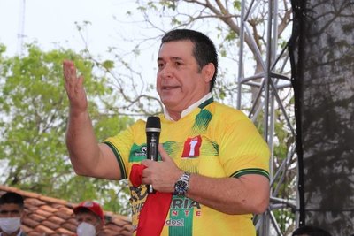 Crónica / Cartes estuvo por Caacupé “con la gente”