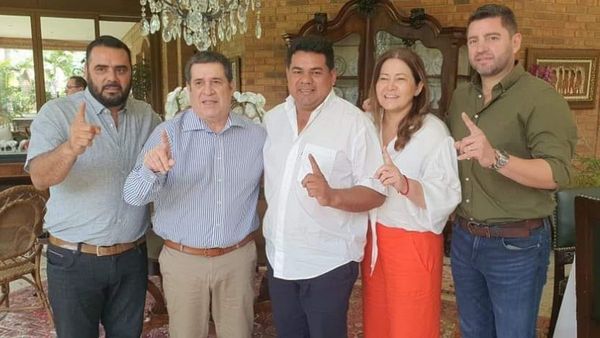 El gobernador Tigre Ramírez pasó a Honor Colorado