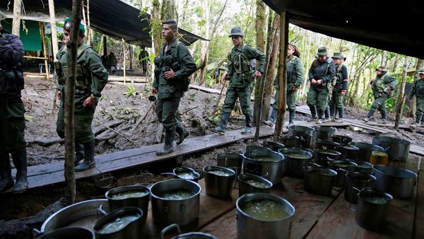 Casi 300 excombatientes de las FARC fueron asesinados
