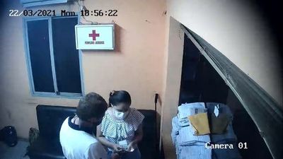 Imágenes revelan la entrega de dinero que recibían los aduaneros
