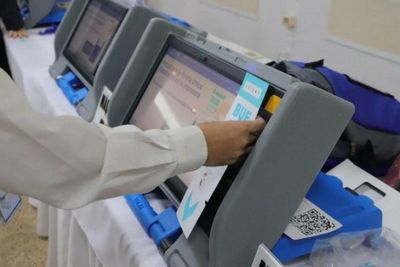 Máquinas de votación se utilizarán para escrutinio y los juzgamientos