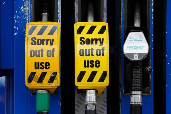 Los militares empezarán el lunes a distribuir gasolina en el Reino Unido - Mundo - ABC Color