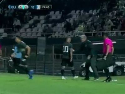 El maleducado gesto de Derlis González con Álvaro Gutiérrez en el cambio - Olimpia - ABC Color