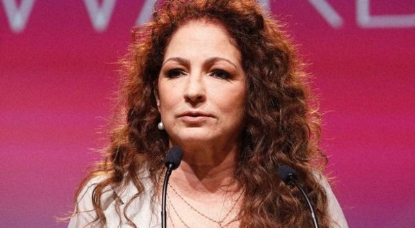 Gloria Estefan revela que fue sexualmente abusada cuando tenía 9 años