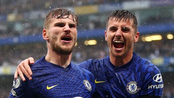Chelsea sufre para ser el nuevo líder de la Premier League