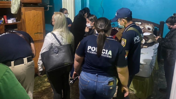 Un hombre con orden de captura por inducir a su hijo de 13 años a abusar de su nieta
