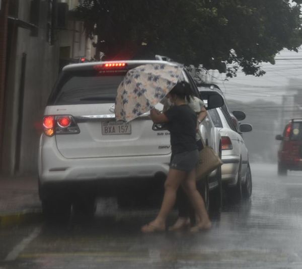 Persiste alerta por tormentas para seis departamentos de la Región Oriental - Nacionales - ABC Color